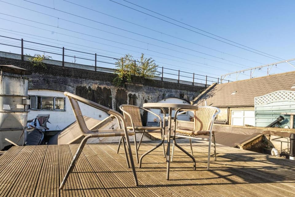 Cute Room/East LDN Apartment /Outdoor Area Vacation rental in London Borough of Hackney