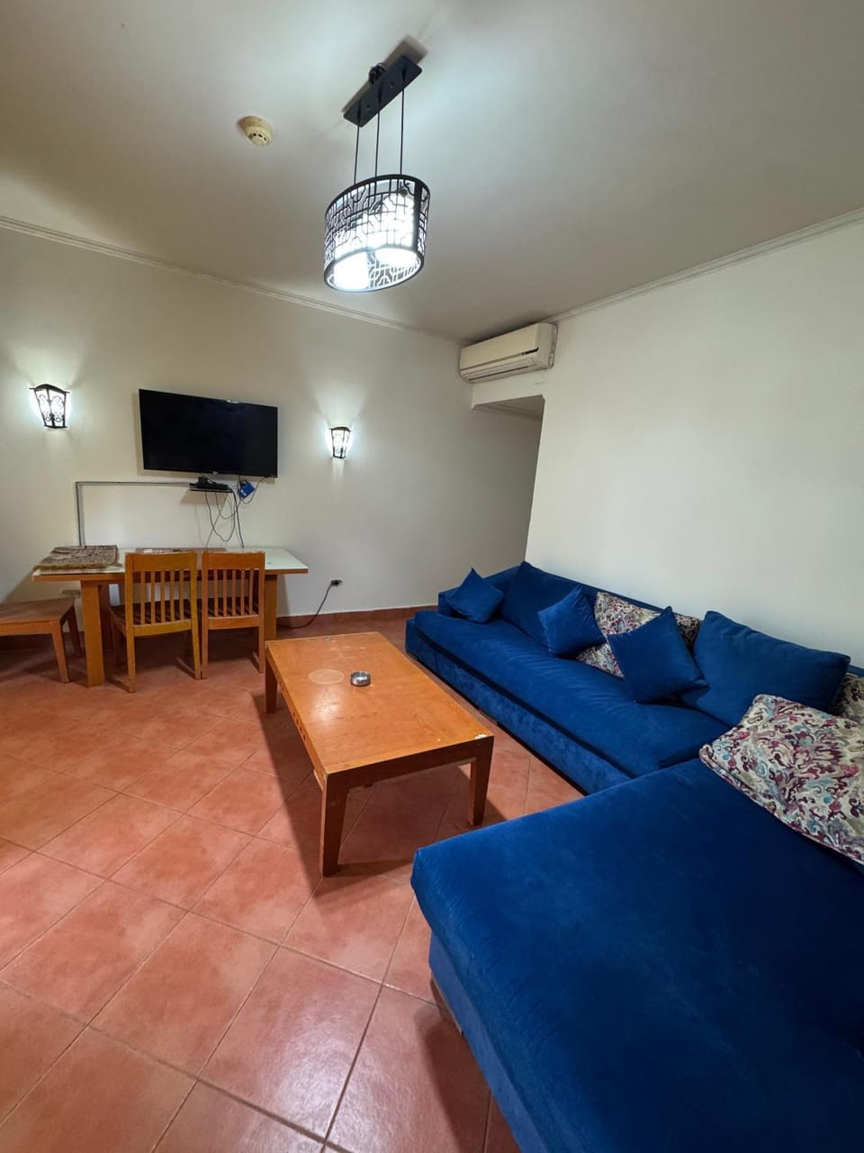 Communal lounge/ TV room, TV and multimedia, Living room, Seating area