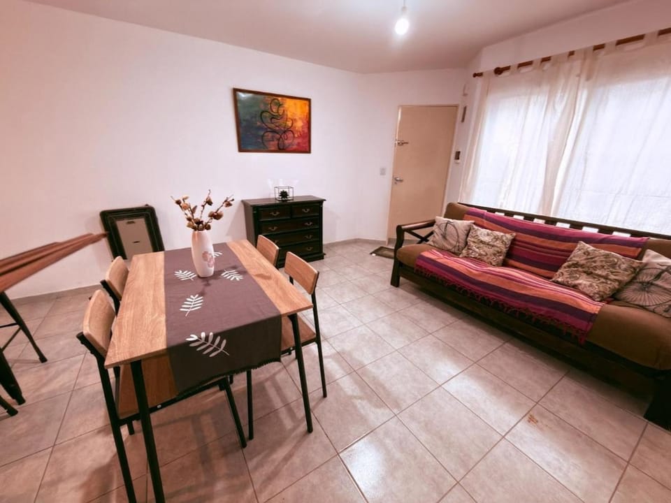 Zona Hospitales en Córdoba Dpto Temporario En Planta baja con Rampa para Sillas de Ruedas Apartment in Cordoba