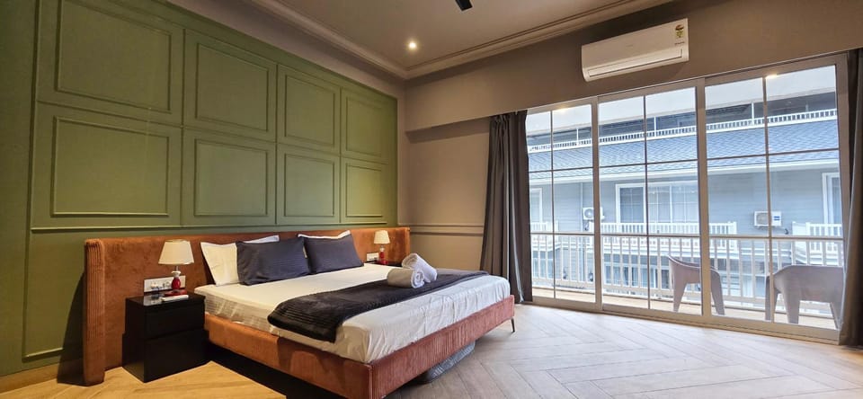 Bed, Bedroom, air conditioner