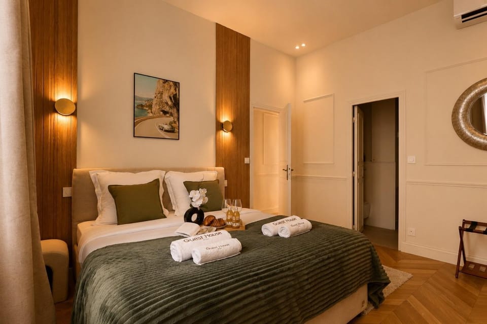 Rivoli Elegance - Samaritaine Air Conditioning Apartment in Paris