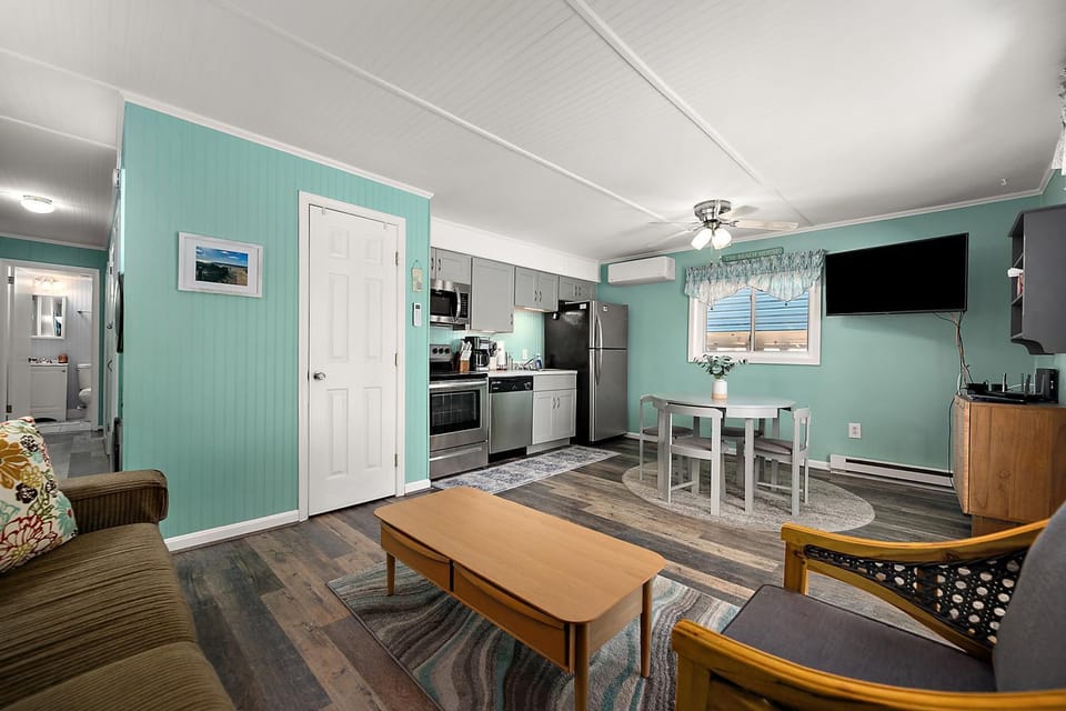 Cozy Ocean Block Condo House in Ocean City
