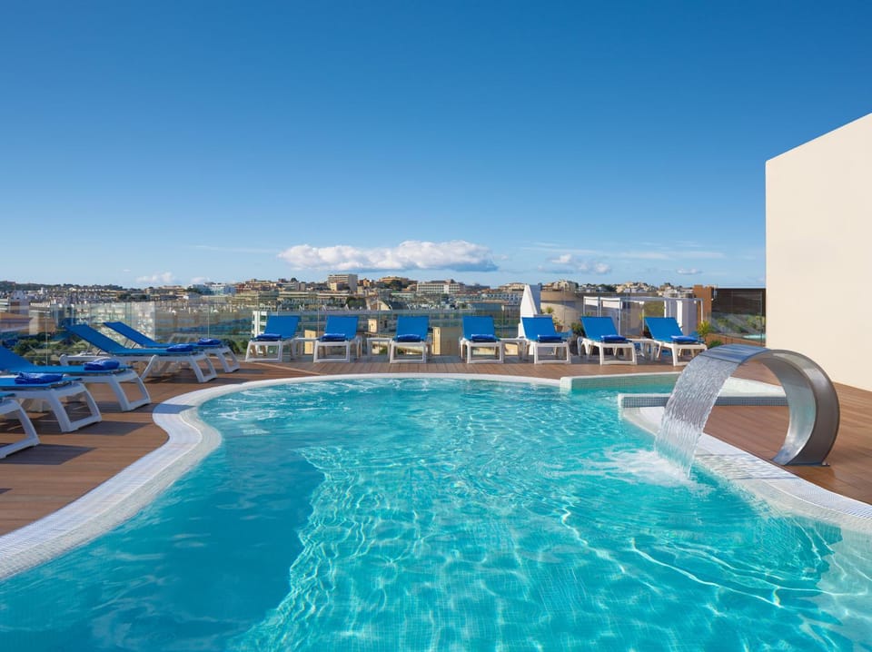 Balcony/Terrace, Swimming pool