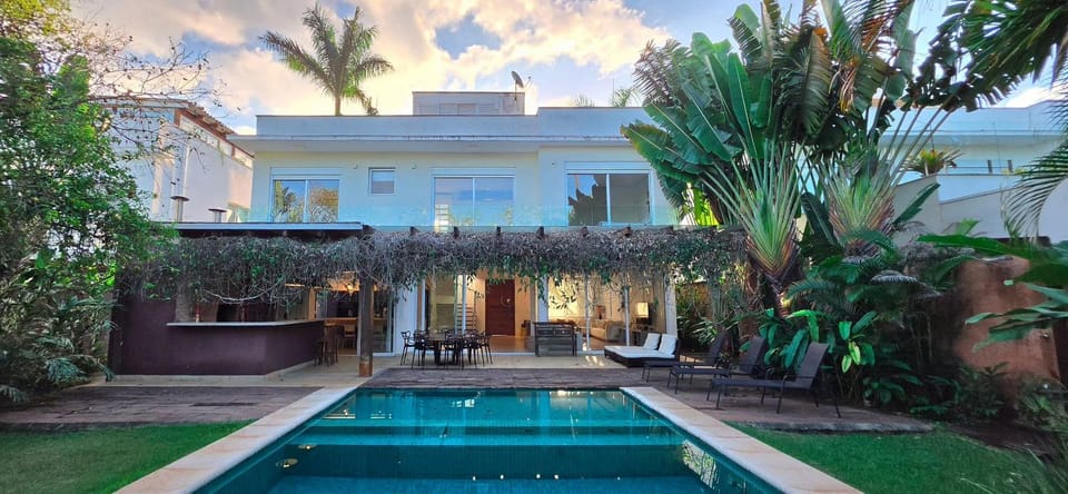 Facade/entrance, Swimming pool