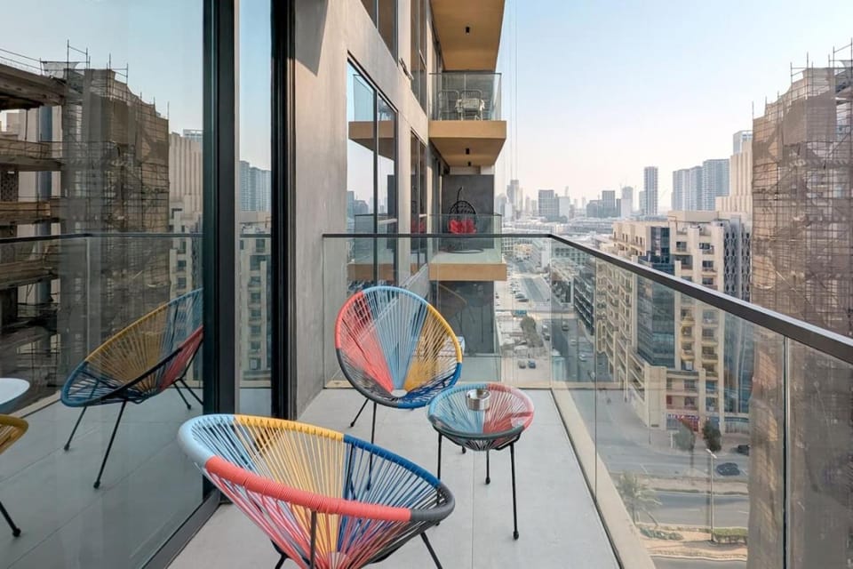 FIRST CLASS 1BR Modern Haven Tranquil City Apartment in Dubai
