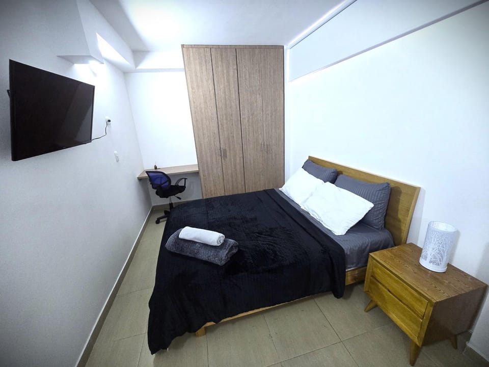 Compact Loft B&B Apt - 1 or 2 people Bed and Breakfast in Bogota