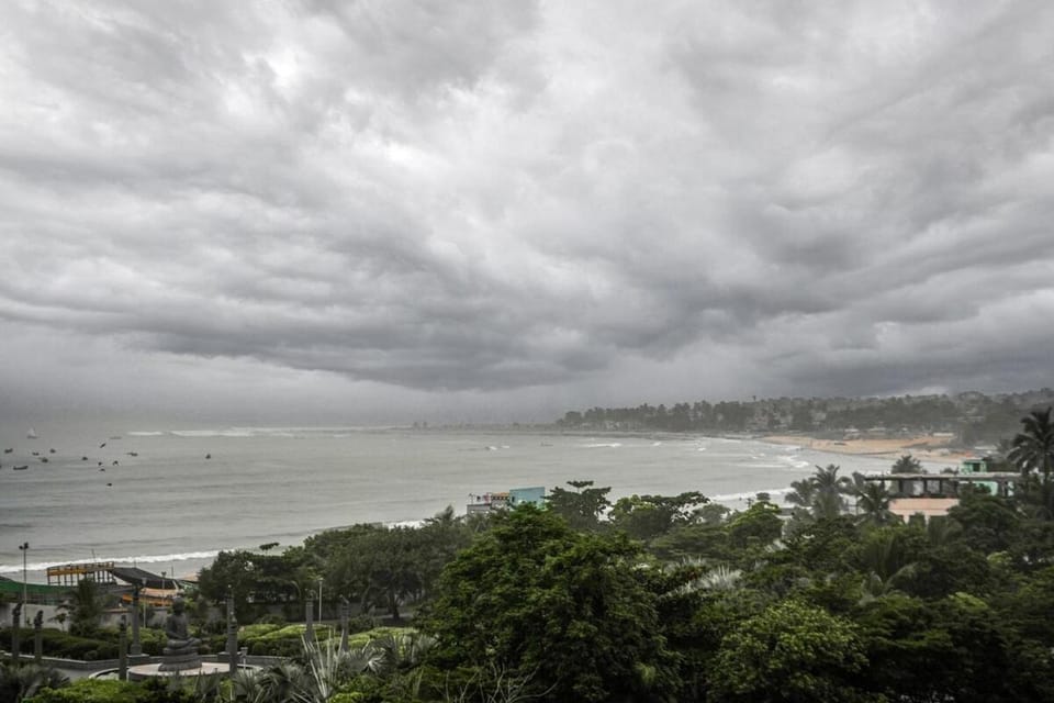 Aurora Bay a Sunrise Retreat Apartment in Visakhapatnam