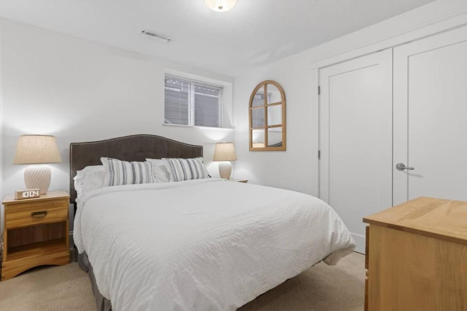 Bed, Bedroom, wardrobe