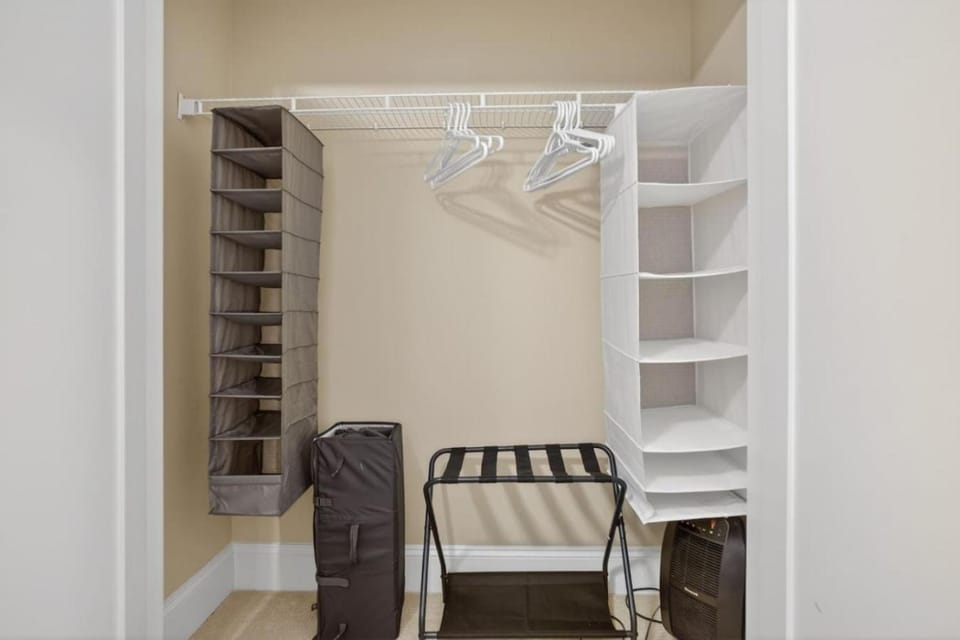 Bedroom, wardrobe