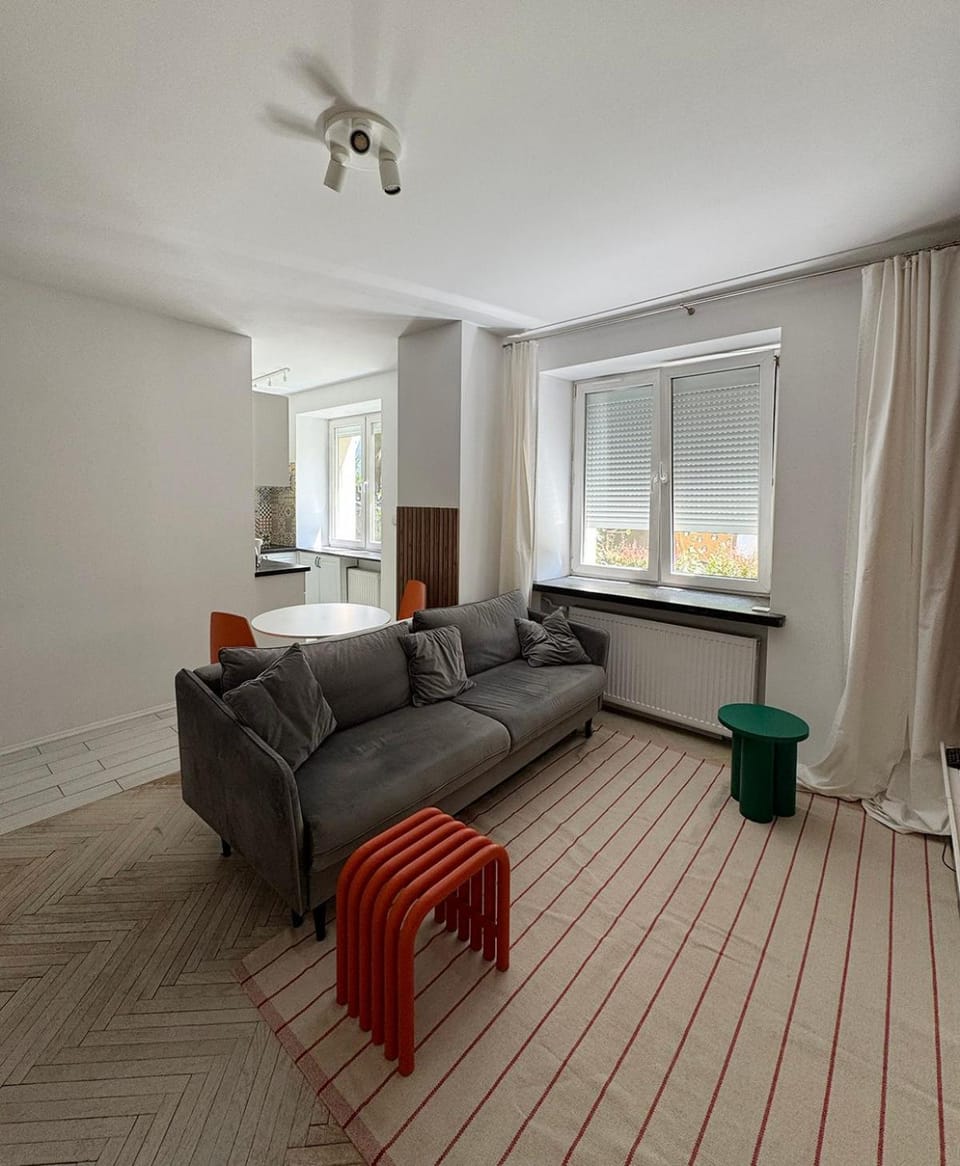 Living room, Photo of the whole room, Seating area