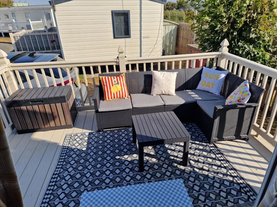 Patio, Day, View (from property/room), Balcony/Terrace, Seating area, Dining area