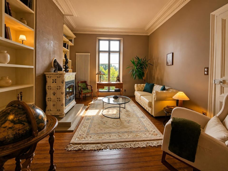 Living room, Seating area