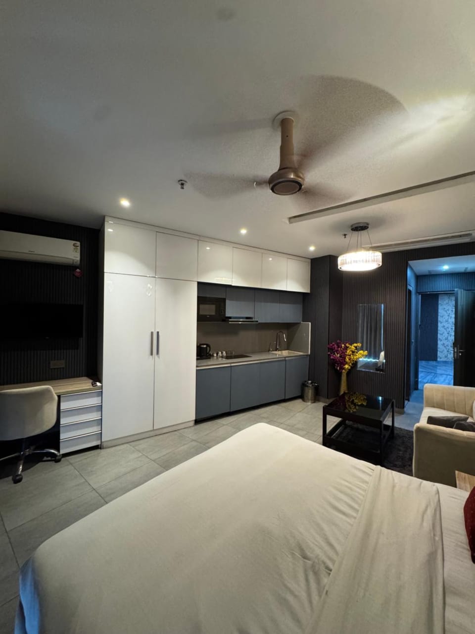 The Sky Stay Apartment in Noida