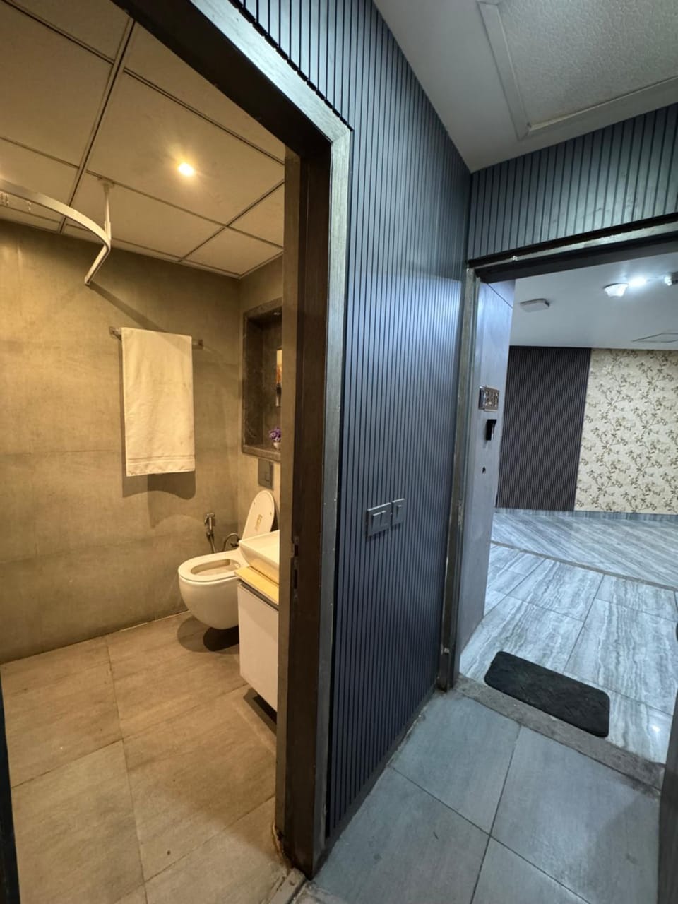 The Sky Stay Apartment in Noida