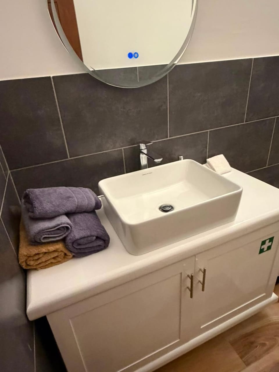 Bathroom, towels