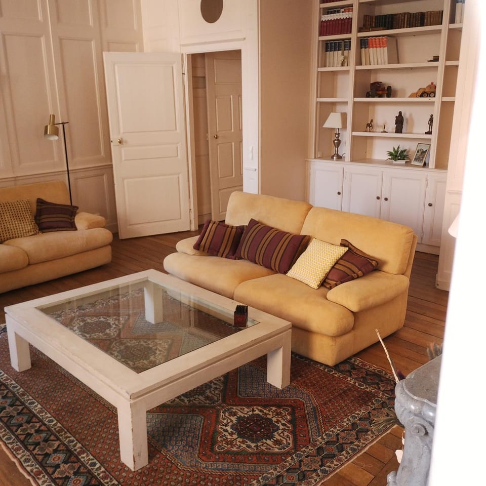 Appartement de caractère au pied de la Citadelle Apartment in Besançon