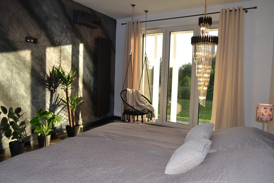 Dwupoziomowy apartament z przeszkloną antresolą FP22 Apartment in Poland