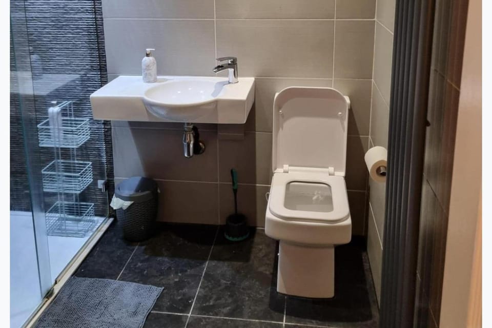 Sleeps5-ElizabethLine-FreeParking-SmartTV House in London