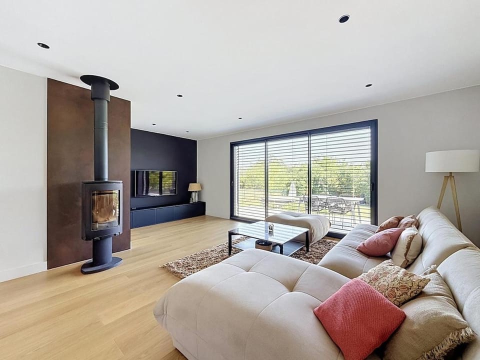 Villa with pool, quiet and not overlooked Villa in Auvergne-Rhône-Alpes