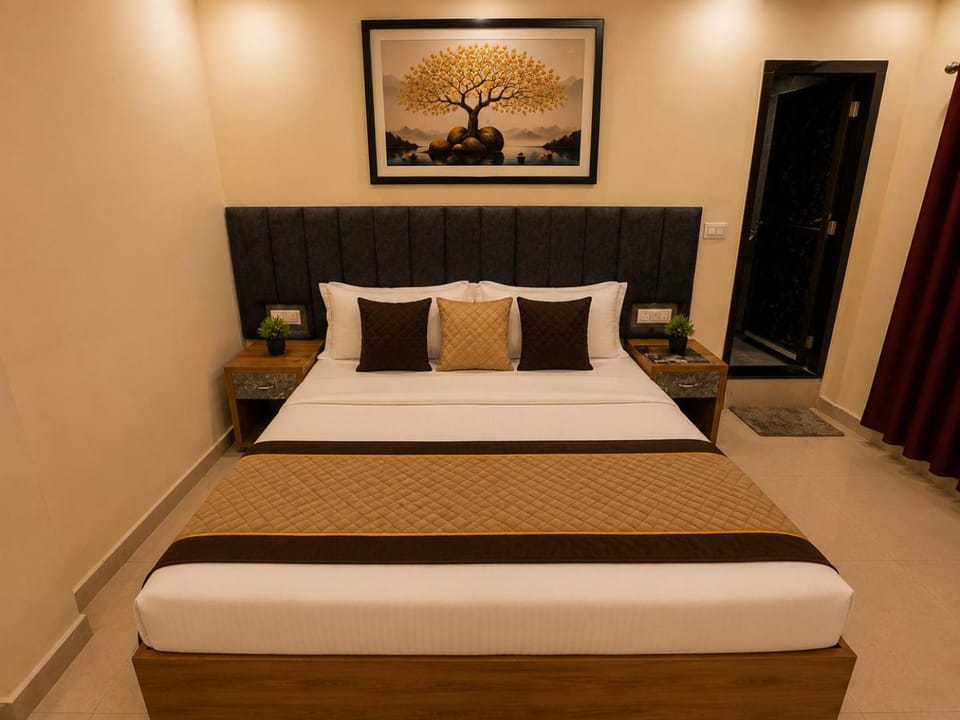 Bed, Photo of the whole room, Bedroom