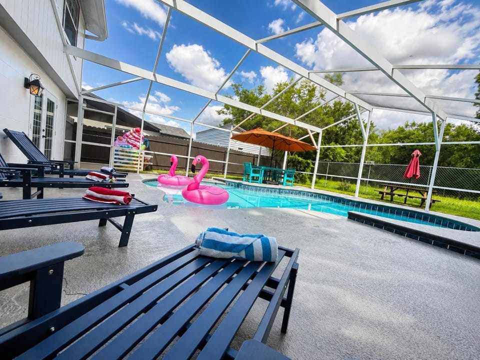 Patio, Balcony/Terrace, Dining area, Swimming pool, sunbed