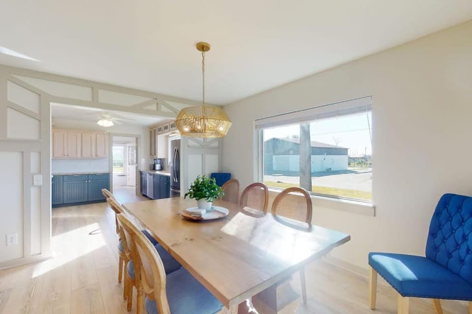 4BR Home with firepit and walk to the beach House in Mexico Beach