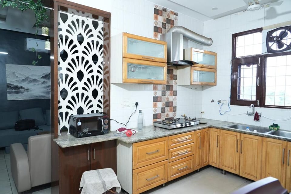 Kitchen or kitchenette, stove
