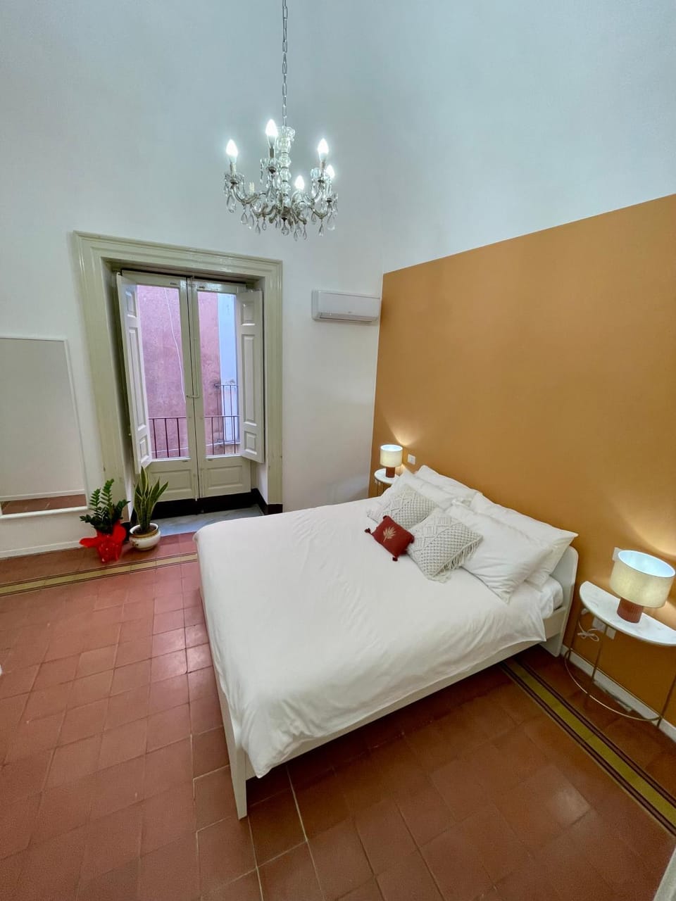 Bedroom, air conditioner