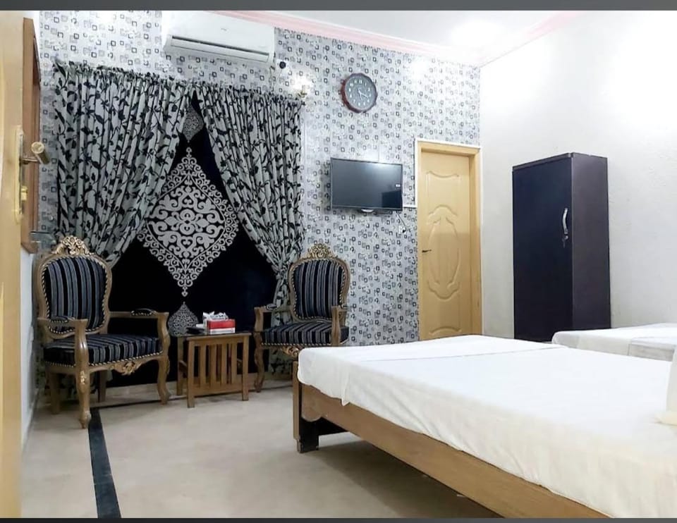Royal Central Hotel Guest House Lahore Hotel in Lahore