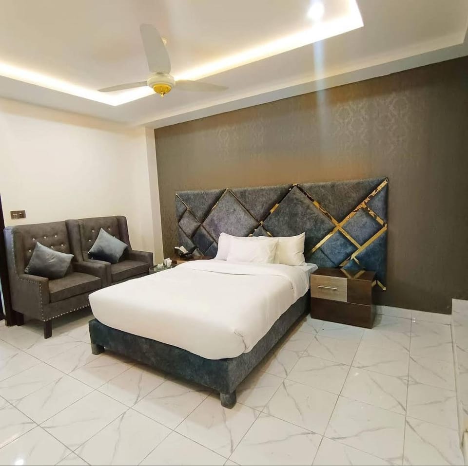 Royal Central Hotel Guest House Lahore Hotel in Lahore