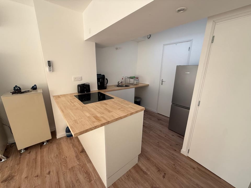 Kitchen or kitchenette, stove
