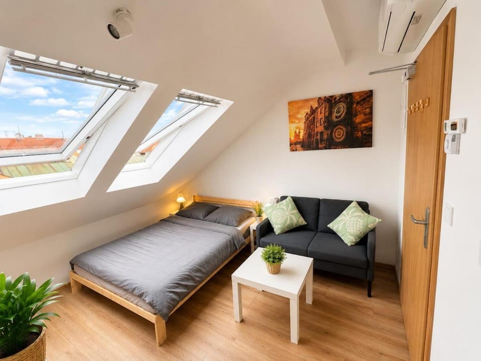 Modern Studio #604 5 Min to Wenceslas Square Apartment in Prague