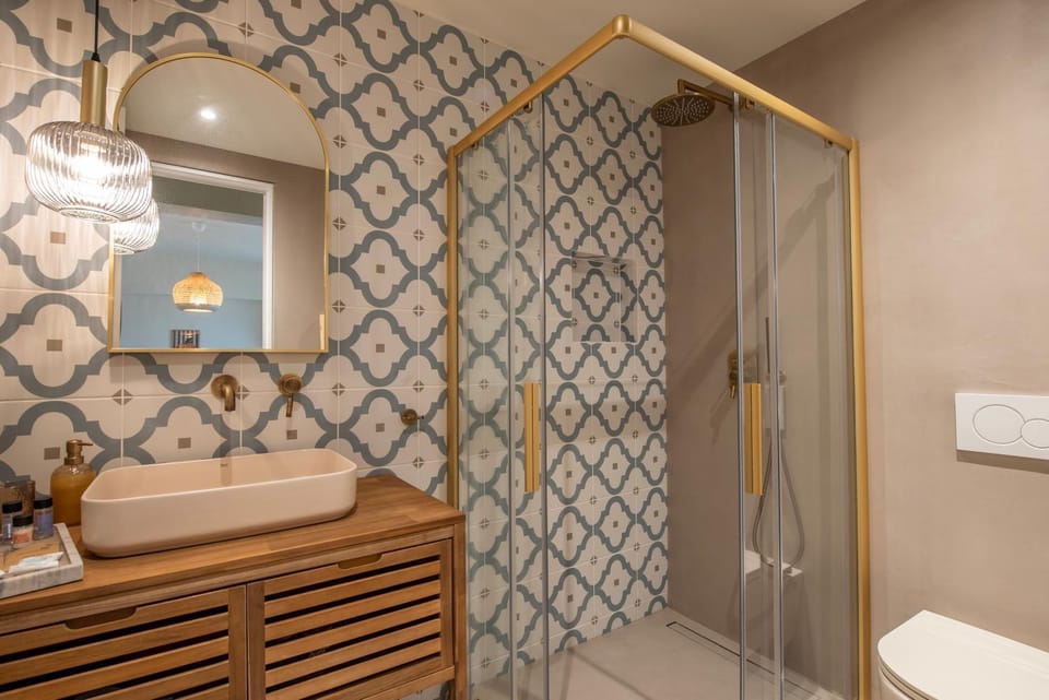 Shower, Bathroom
