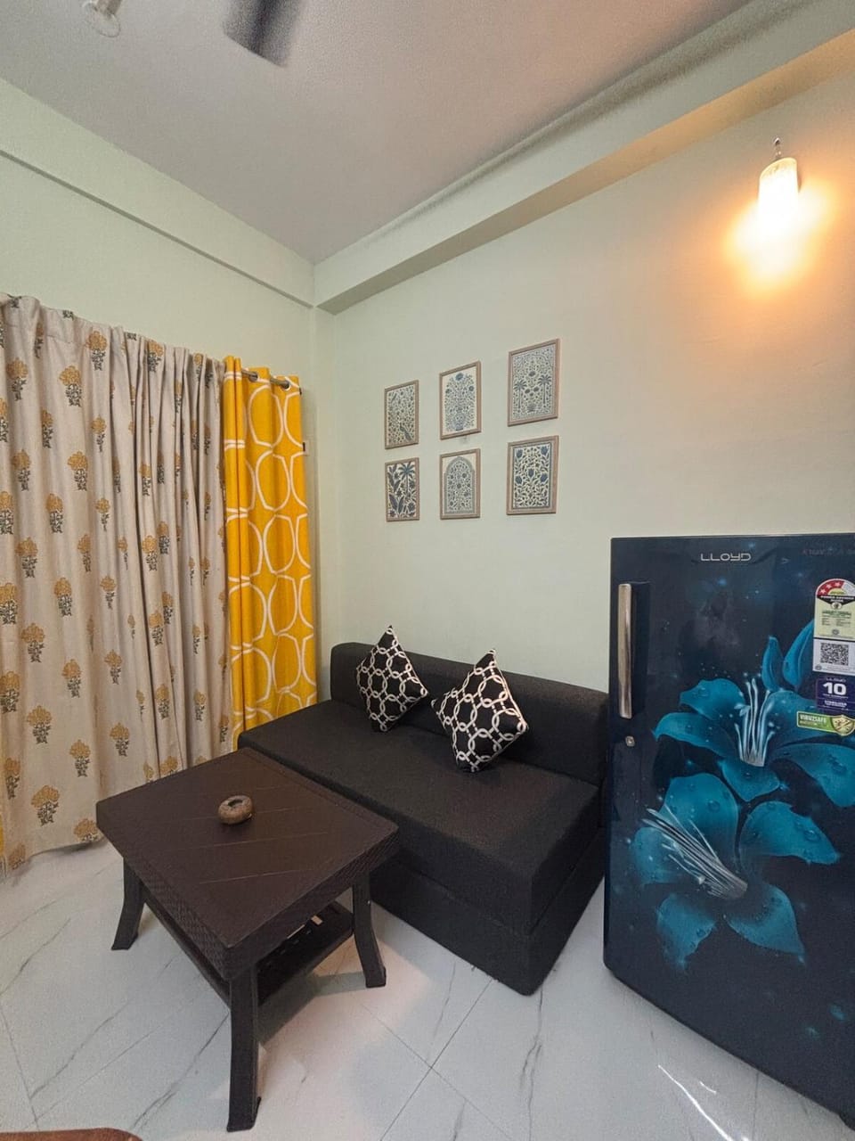 Cozy corner near Mukundopur Apartment in Kolkata