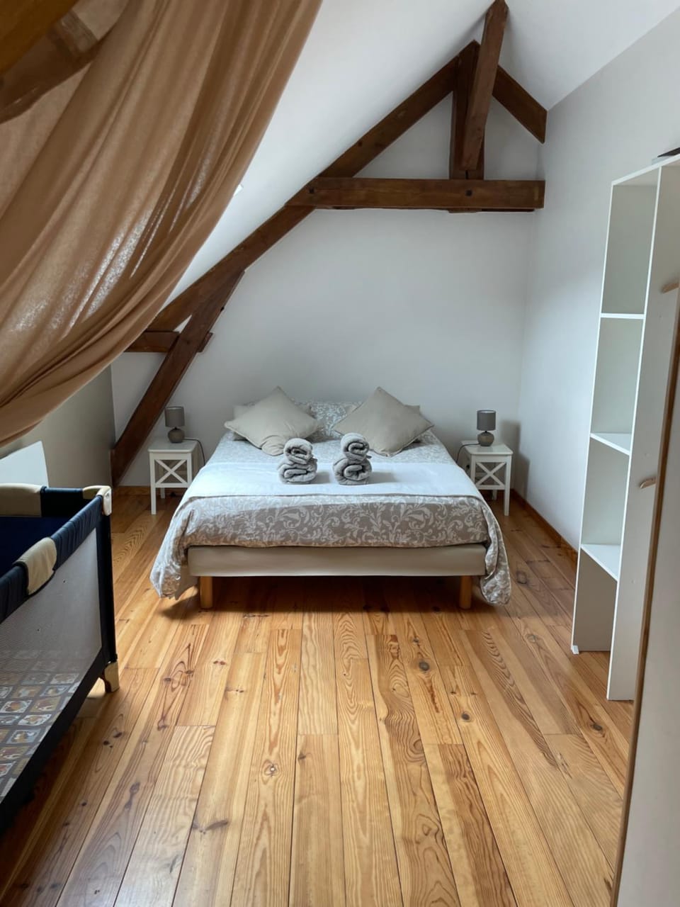 La paisible Ferme de Lessay House in Centre-Val de Loire
