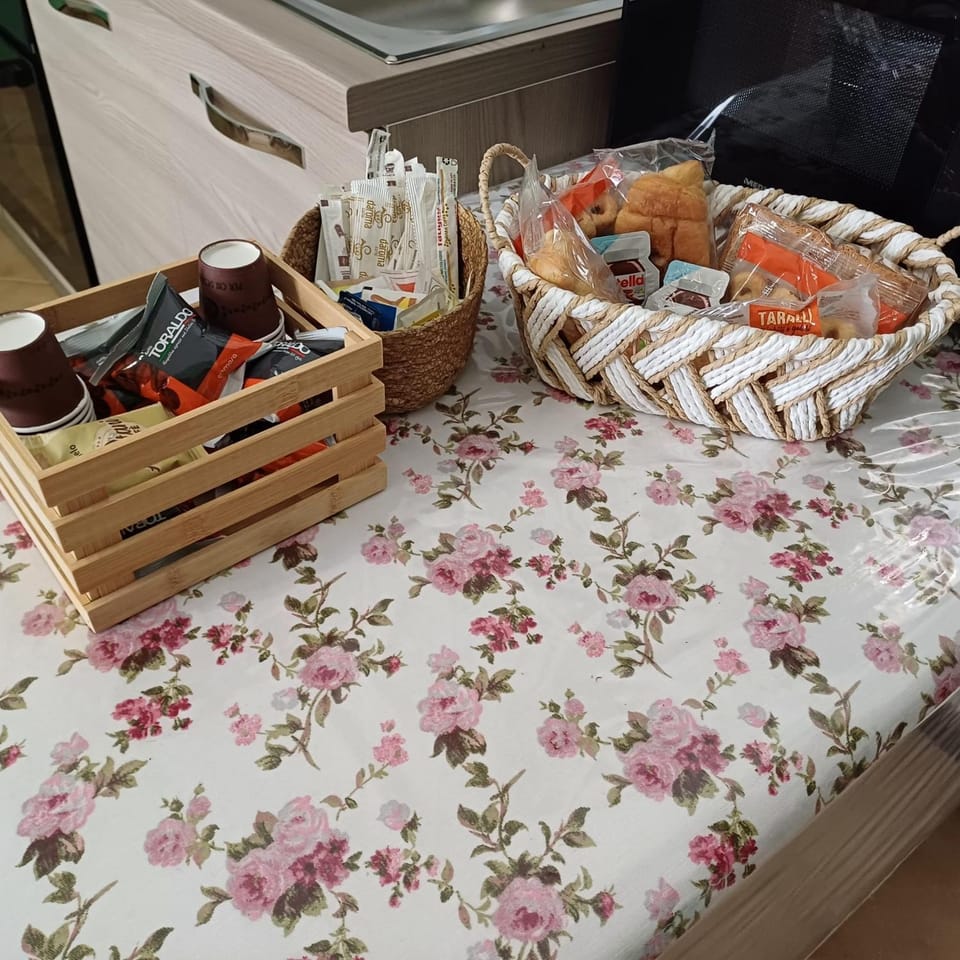 Food and drinks, Food