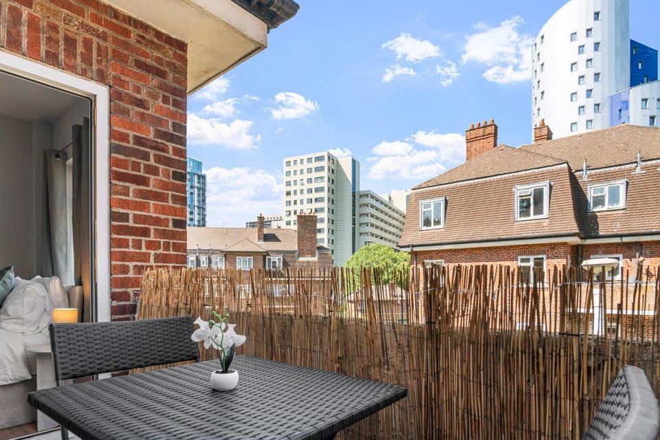 Patio, Day, View (from property/room), Balcony/Terrace