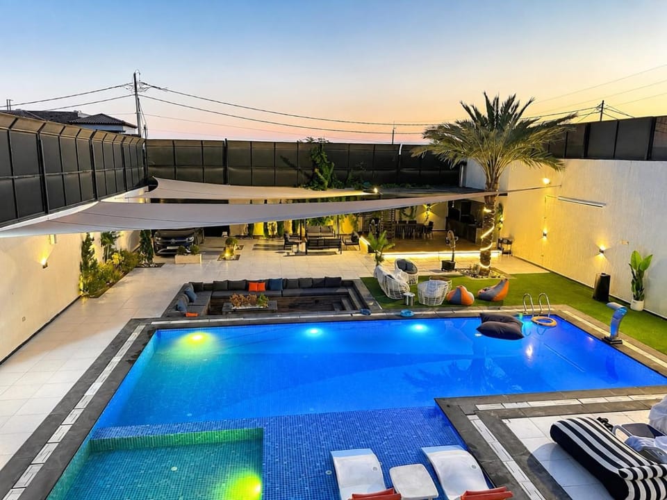 Patio, Garden, Garden view, Pool view, Swimming pool, sunbed
