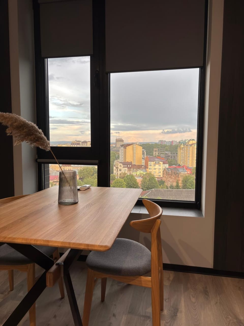 View (from property/room), Seating area, Dining area