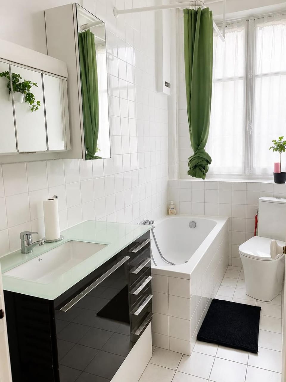 Appartement proche Zénith métro Vacation rental in Pantin