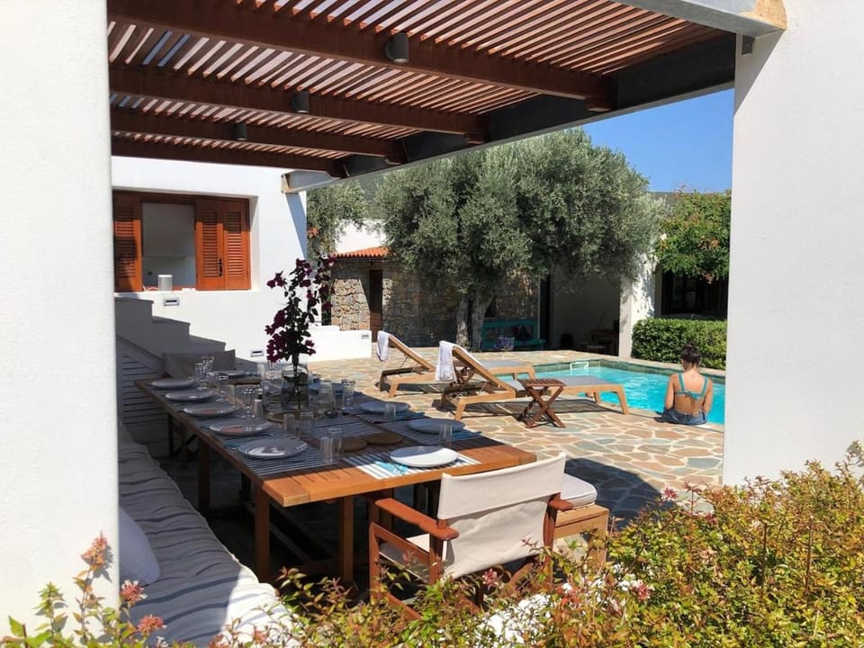 Eirini Villa by ΜΡS Villa in Euboea