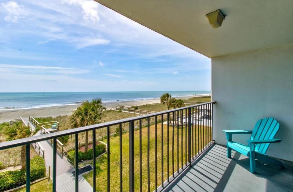 Patio, View (from property/room), Balcony/Terrace, Beach, Sea view