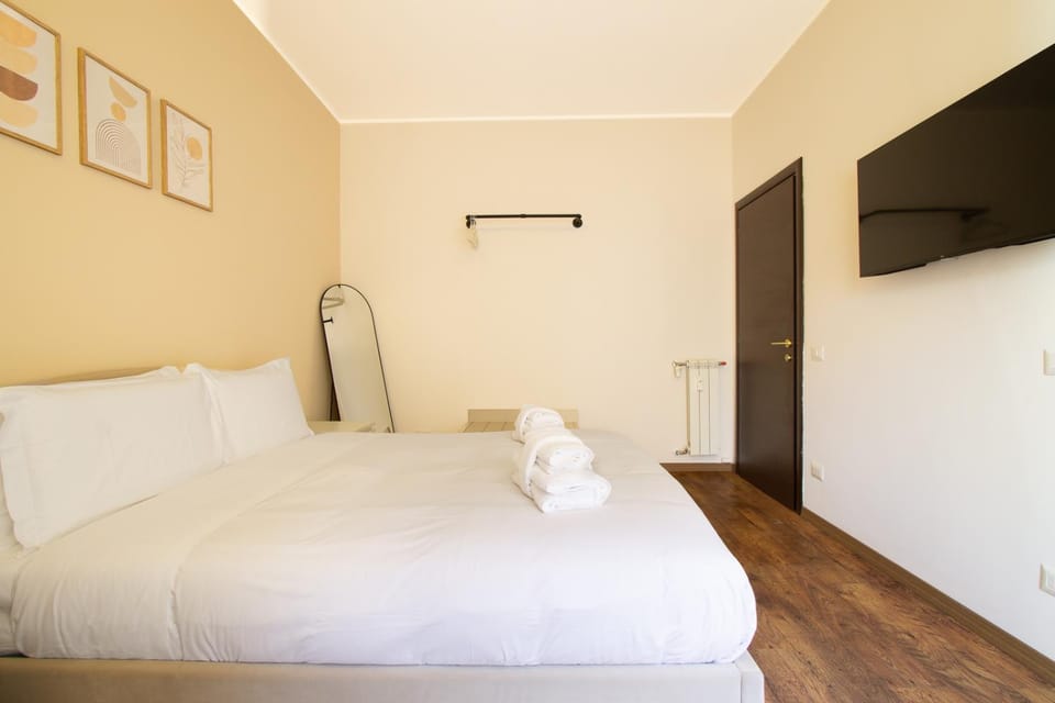 Communal lounge/ TV room, Bed, TV and multimedia, Photo of the whole room, Bedroom, air conditioner