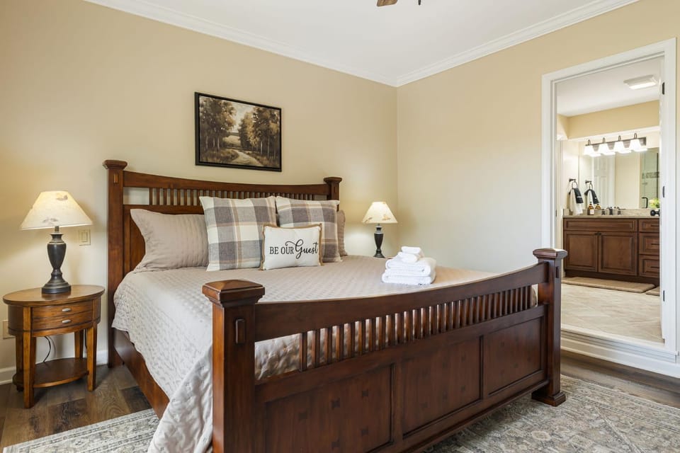 Newly Renovated Chetola 2BR Condo in Blowing Rock Apartment in Blowing Rock