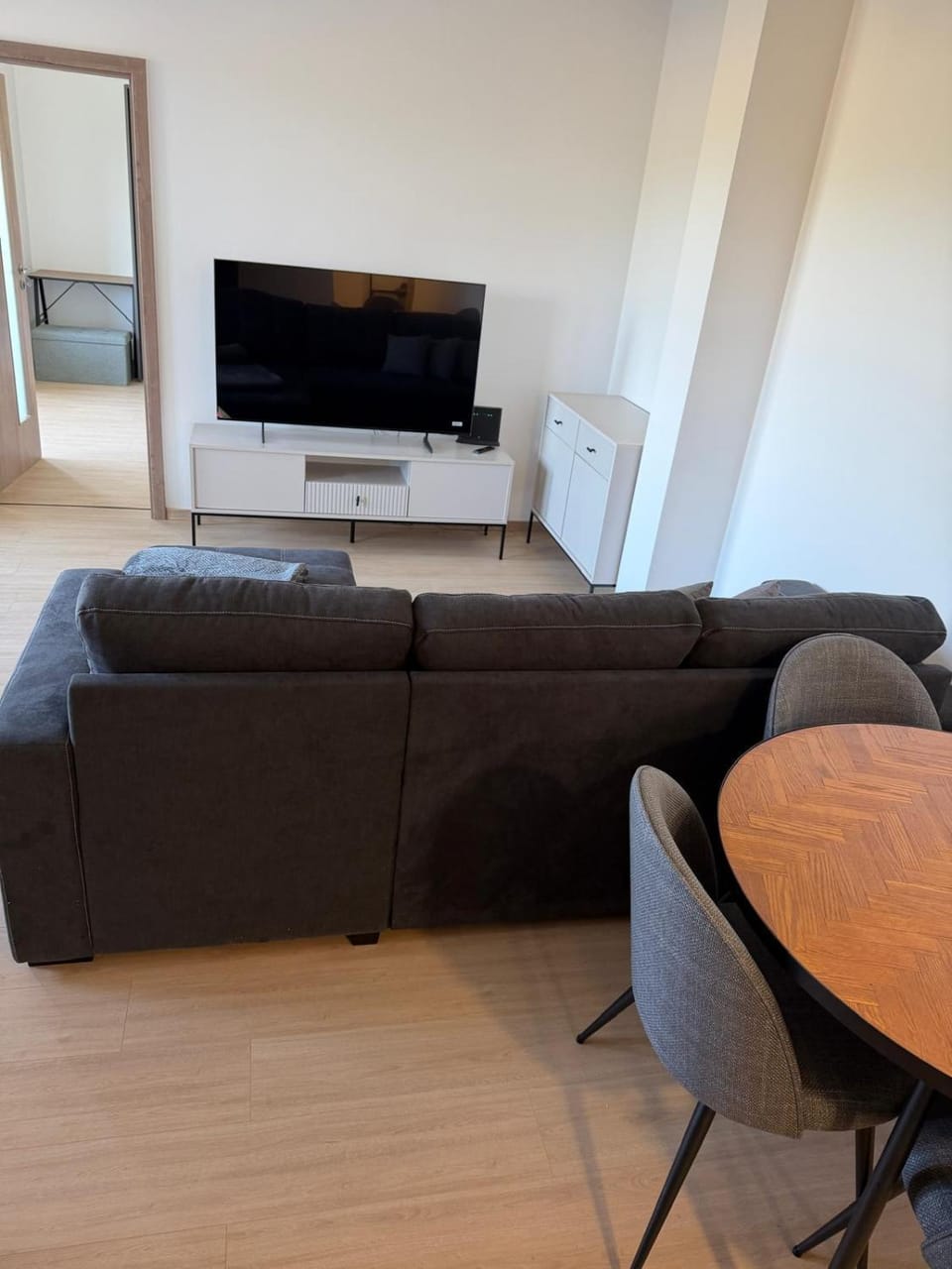 Cozy apartment with garden and free parking Apartment in Slovakia