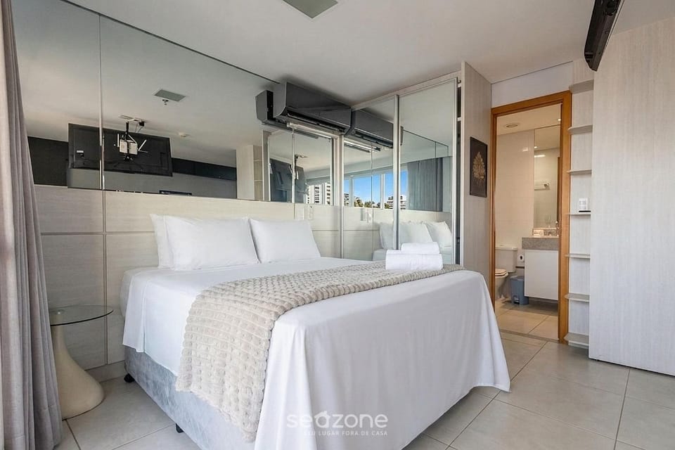 Bed, Bathroom, TV and multimedia, View (from property/room), Bedroom