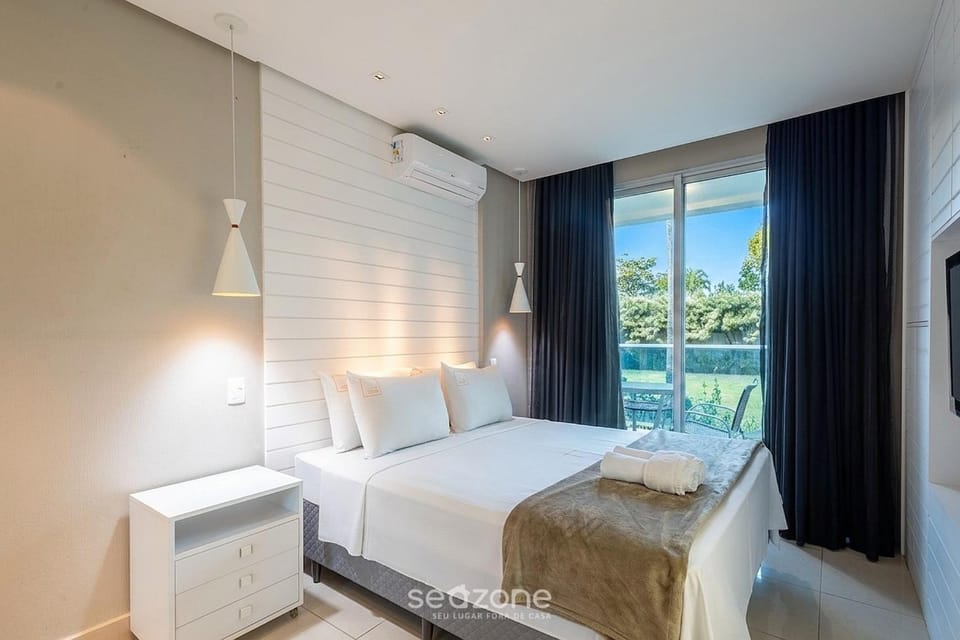 Bed, TV and multimedia, View (from property/room), Balcony/Terrace, Bedroom