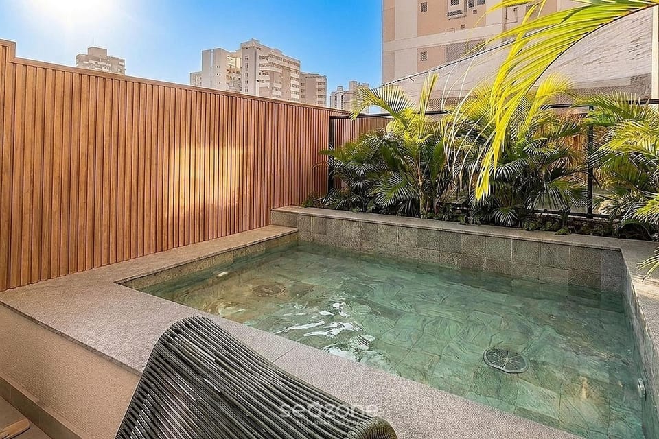 Balcony/Terrace, Seating area, Swimming pool