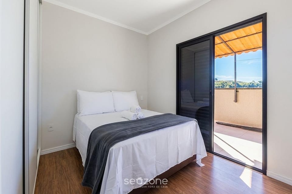 Bed, View (from property/room), Balcony/Terrace, Bedroom