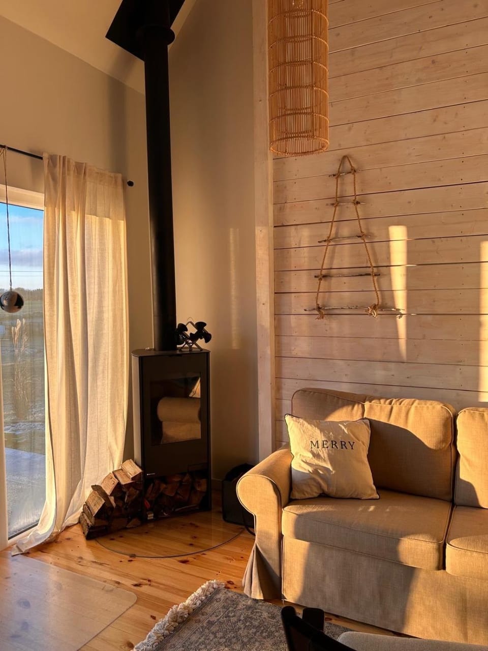 Living room, Seating area, fireplace